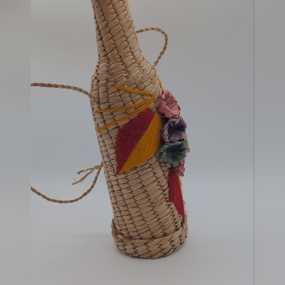 Wicker Floral Woven Wine Bottle Holder Rattan - Picture 5 of 5